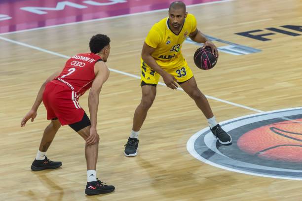 与湖人的强 与湖人的强