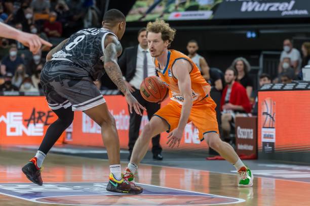 强劲对手 强劲对手